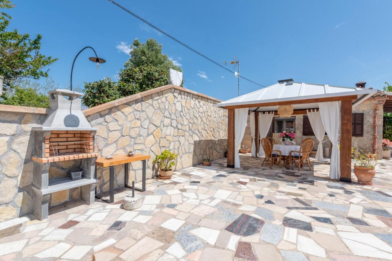 S'hort Villa *